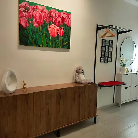 Isola Metro 20m Modern Balcony Arthome דירה מילאנו