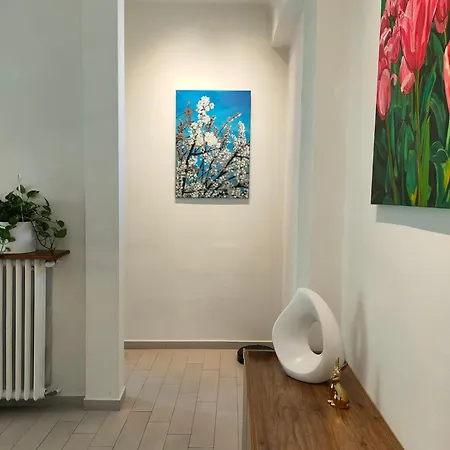Isola Metro 20m Modern Balcony Arthome מילאנו