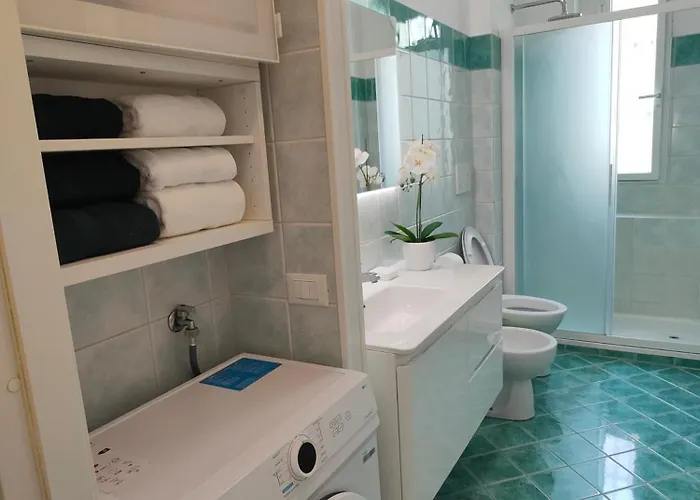 Arthome Apartment *