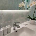 Apartman Isola Metro 20m Modern Balcony Arthome Milánó