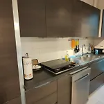 Apartman Isola Metro 20m Modern Balcony Arthome *
