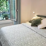 Isola Metro 20m Modern Balcony Arthome Apartman