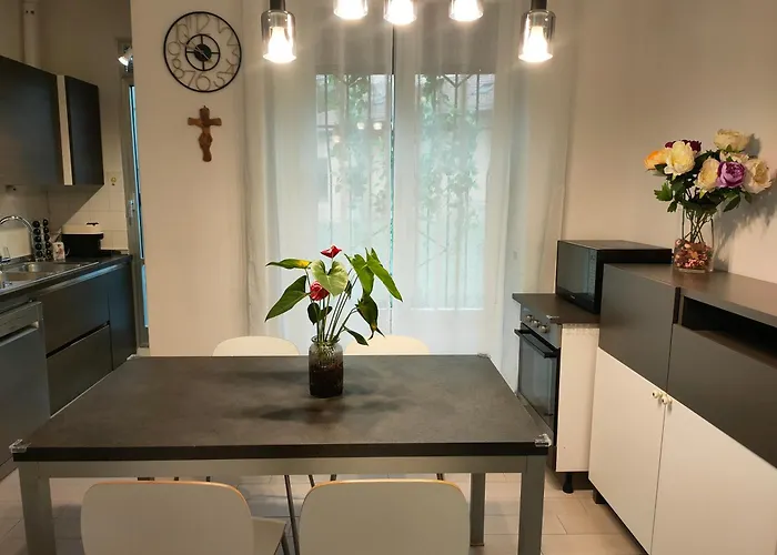 Arthome Apartment